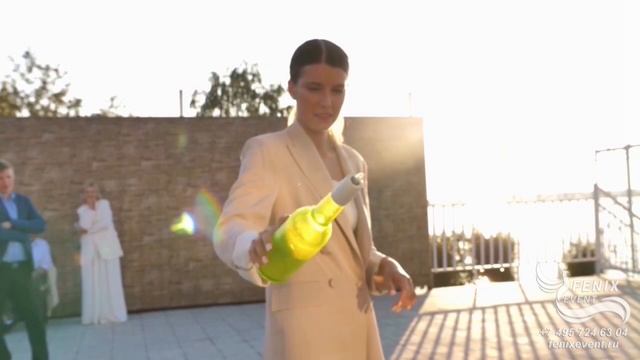 Заказать бармен шоу и пирамиду из бокалов шампанского на праздник и корпоратив в Москве смотреть онлайн