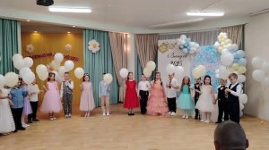 Торжественный  Вход выпускников: Начало большого пути! 🏫😊