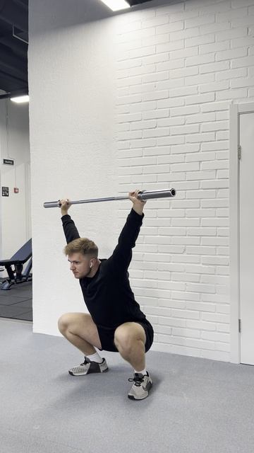 Статика нижней точки приседа с грифом оверхед