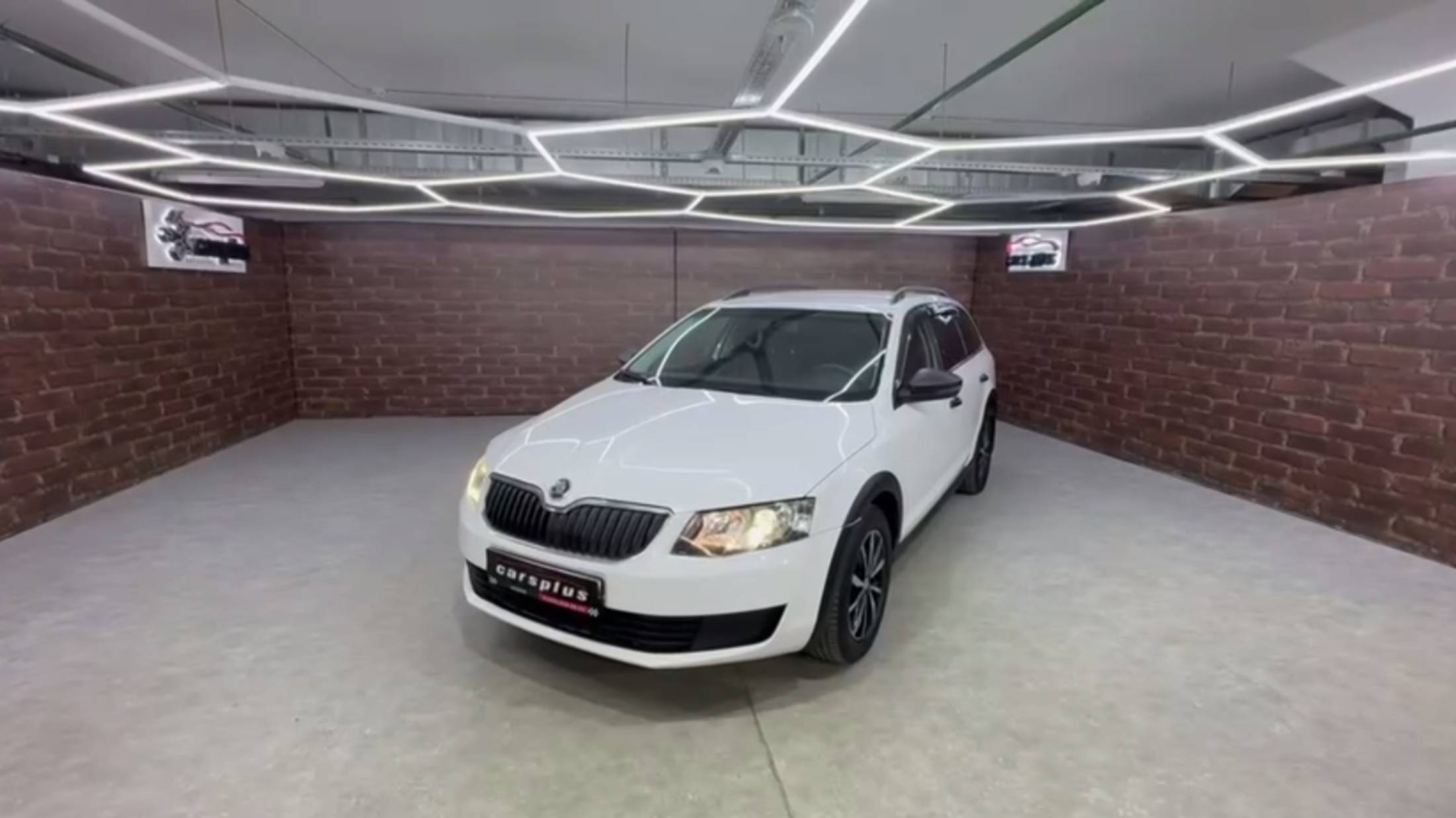 В наличии 🚘Skoda Octavia III смотреть онлайн