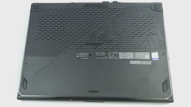 Разборка ноутбука ASUS ROG Strix SCAR 17 G732 смотреть онлайн