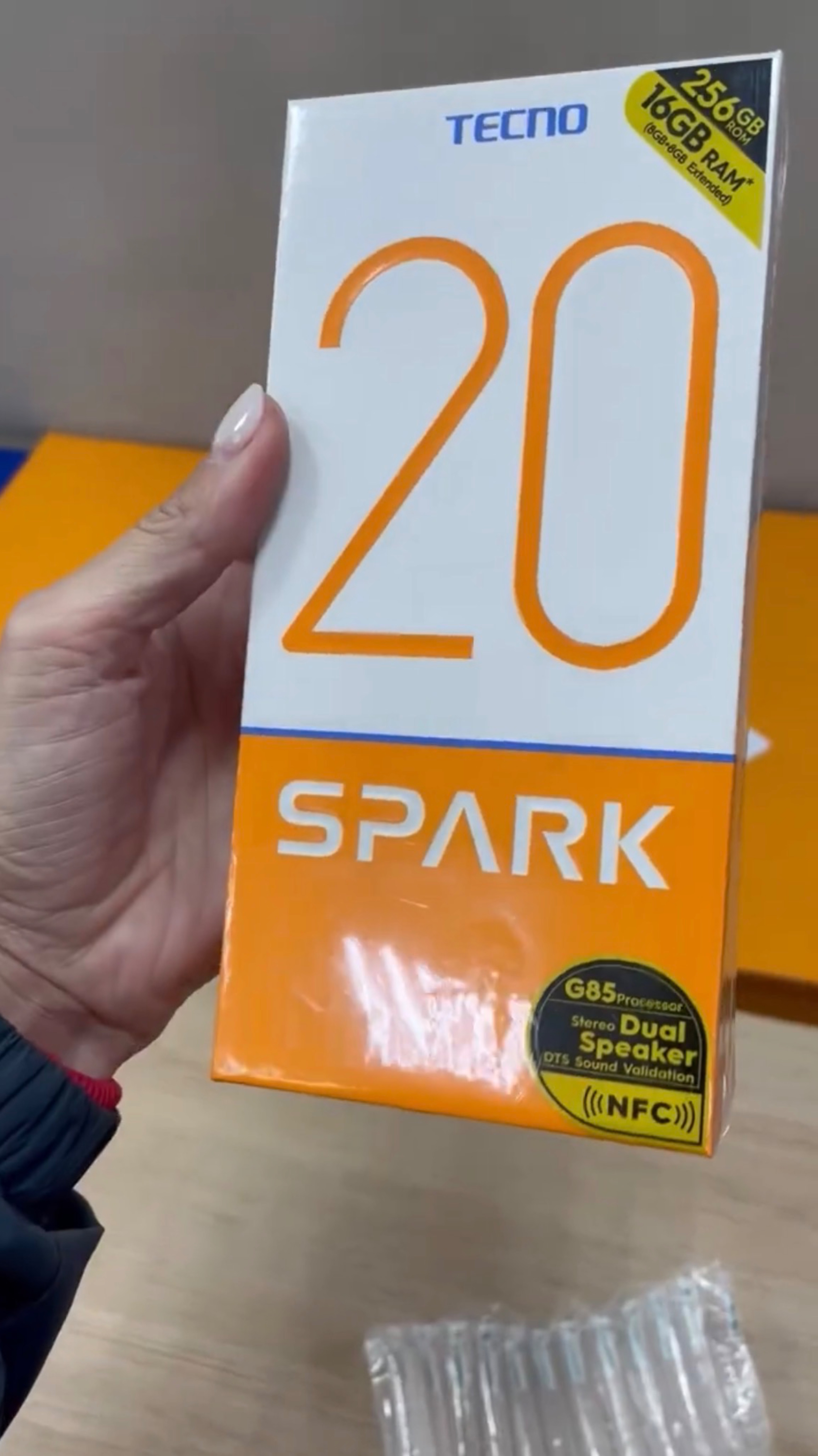 Занимаюсь подбором и покупкой техники. Работаю по всей России. Подписывайтесь на мои соц сети.