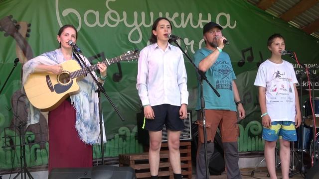 42 За руку - Тимур и его команда (г.Уфа)