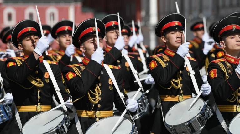 Кремлевские барабанщики на фестивале "На сопках Маньчжурии". смотреть онлайн