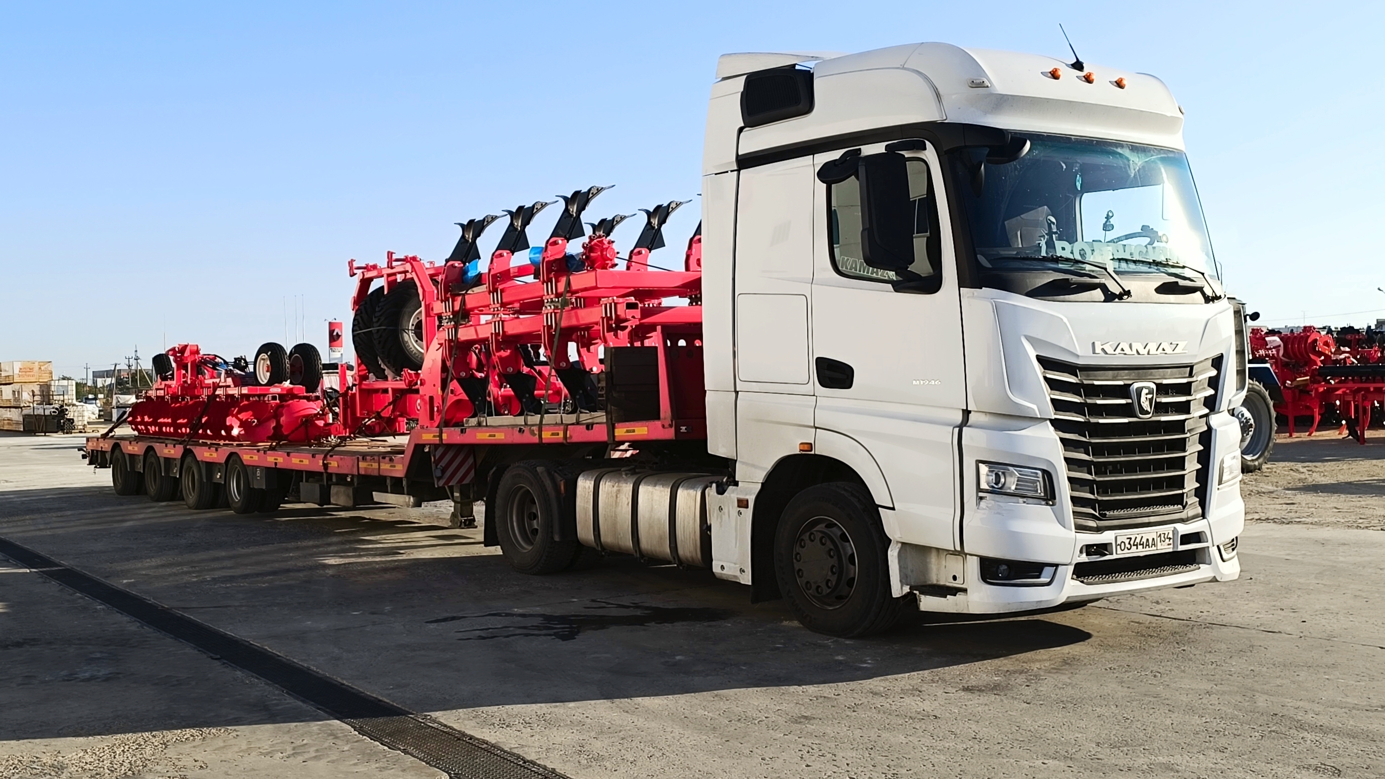 оперативно доставил рыхлитель / загрузился негабаритом в Пензе и погнал в Рыбинск смотреть онлайн