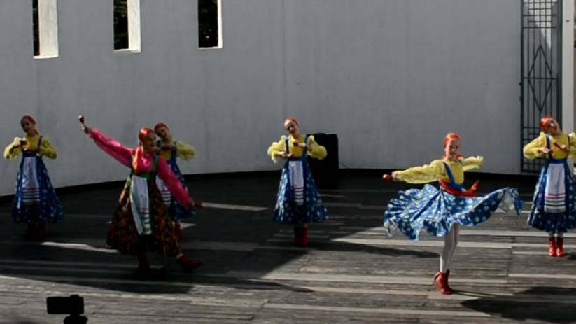 ДЕНЬ ГОРОДА РОСТОВА-НА-ДОНУ 2025. ТАНЕЦ "ЗВОНКИЕ ЛОЖКИ". АНСАМБЛЬ НАРОДНОГО ТАНЦА "ЛЕБЁДУШКИ". смотреть онлайн