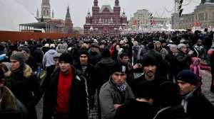 Паразиты на лазейках». Политолог Ухов — о том, почему мы содержим мигрантов, которые нас же и надува