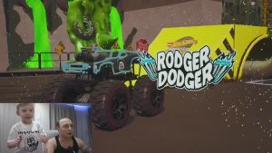 монстер траки хотвилсы  Hot Wheels Monster Trucks Stunt Mayhem трюки