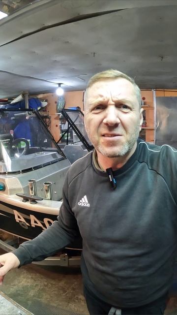 Низко врезал смотреть онлайн