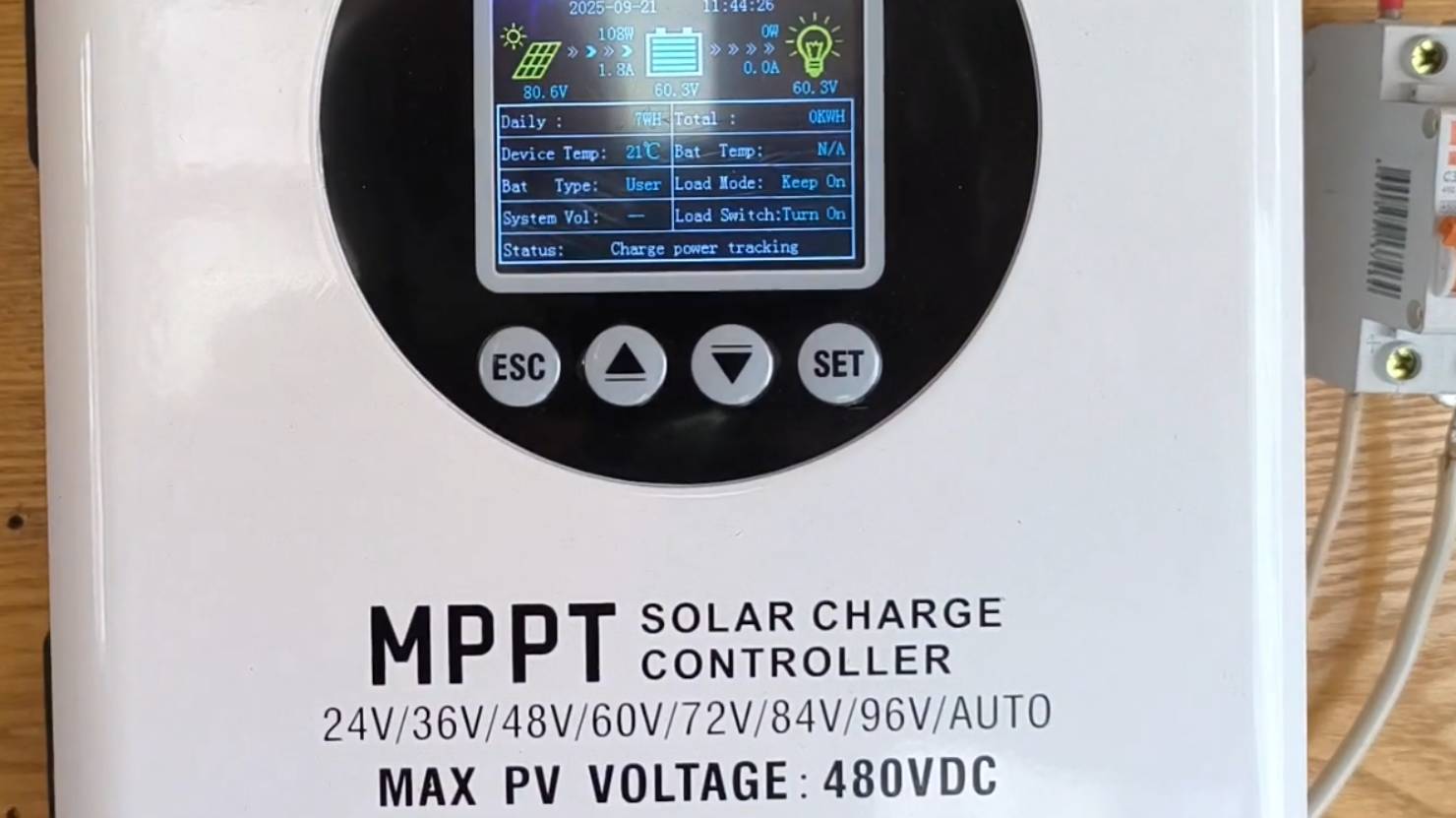 Y&H QM 60A  MPPT Солн контрр 24-96В