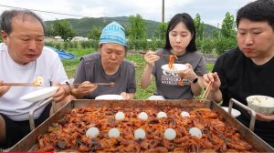 🔥🍲 Мукбанг и Mukbang : КОРЕЙСКАЯ СЕМЬЯ готовит ОСТРОГО ЖАРЕНОГО ОСЬМИНОГА С ЛАПШОЙ И ЖАРЕНЫМ РИСОМ