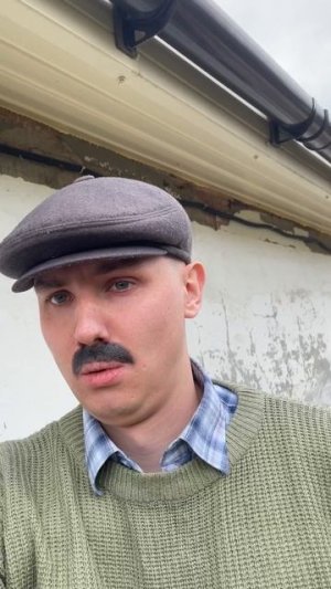 Ты с другом на батиной машине 🤣