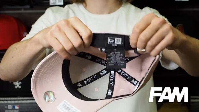 NEW ERA KIDS 9FORTY LEAGUE ESSENTIAL NEW YORK YANKEES BABY PINK CAP смотреть онлайн