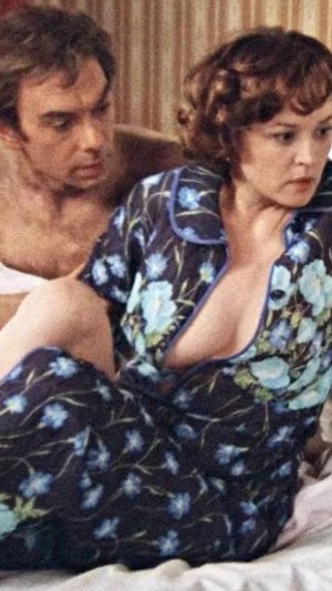 Какие сцены были вырезаны из фильма «Москва слезам не верит» #кино