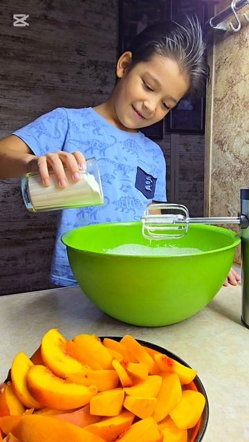 пирог с персиками