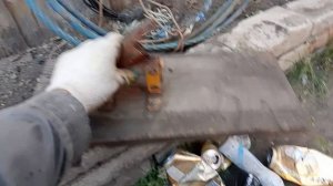 Пока Погода Стоит, Успеваю искать металл