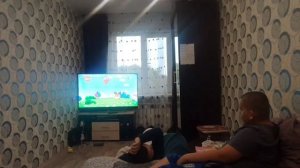 Всё что вы хотели сидеть и поболтать семья в доме (4 серия Ярик и Игорь смотрит телевизор) 🥰🥰🥰