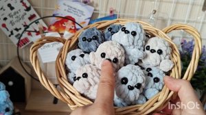 Интересные брелочки/ связала сумочку с фермуаром/ подарок от Даши