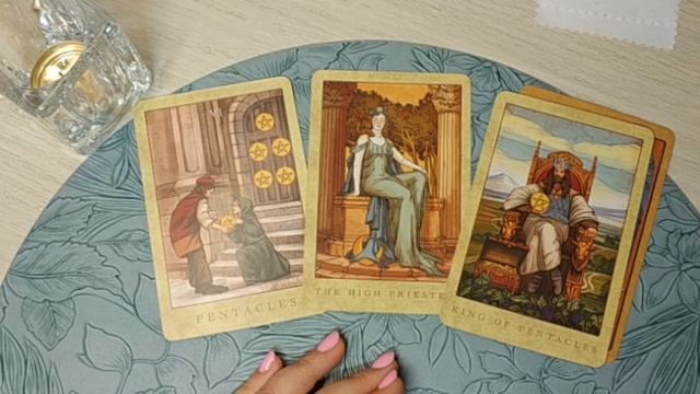 КАКИЕ ЖЕНЩИНЫ ЕМУ НРАВЯТСЯ? ТАРО ГАДАНИЕ смотреть онлайн