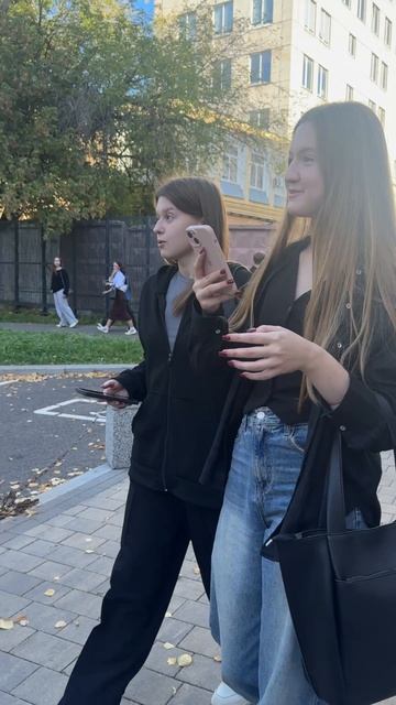 Мы вышли на улицу, чтобы… вас стало 10 тысяч! смотреть онлайн