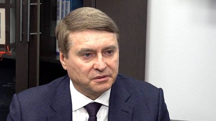 Дмитрий Антонов: большинство задач бизнес может решить с помощью телефонного справочника ТПП РФ смотреть онлайн