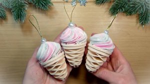 Ёлочные игрушки своими руками из фоамирана. Новогодние игрушки, поделки своими руками.