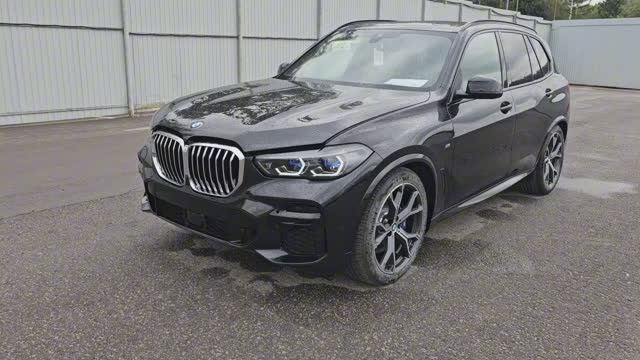 Осмотр BMW X5 2025 года