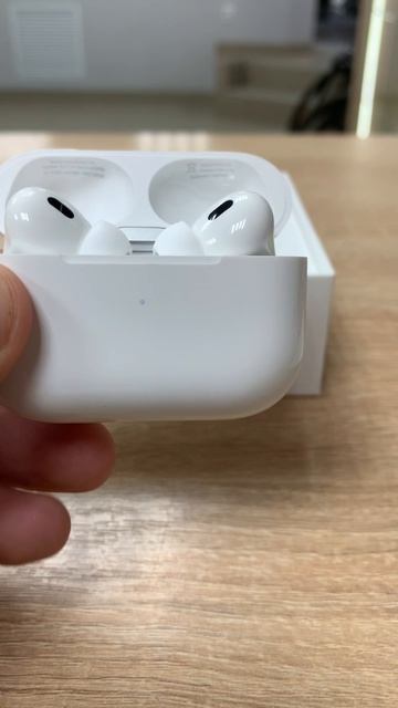 Apple AirPods Pro 2 смотреть онлайн