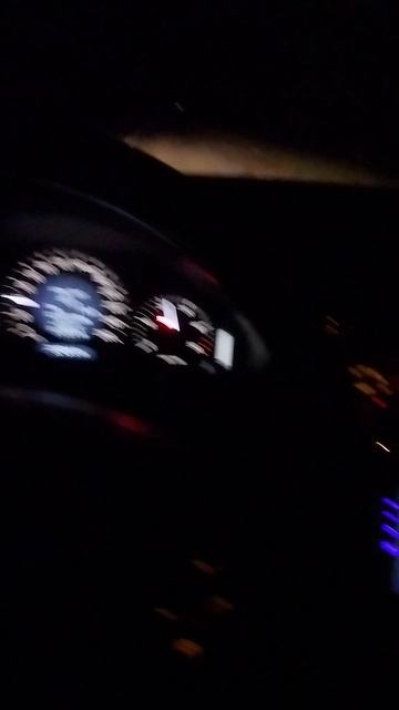 В мерседесе под свою музыку, класс!!! смотреть онлайн