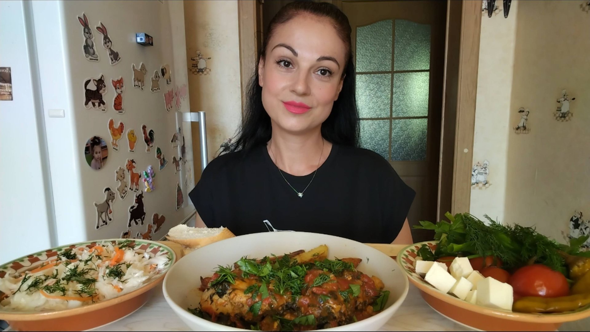 Мукбанг🍲🍗Чахохбили, маринованные овощи 🥗🤤👍 Отвечаю на вопросы ❤️