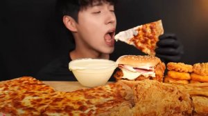 🔥🍲 Мукбанг и Mukbang : АМЕРИКАНСКАЯ ЕДА ДЛЯ КОРЕЙСКОГО ПАРНЯ! Пицца, жареная курица, бургер...