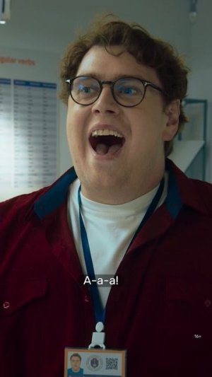 Сначала коллега, а потом калека. «Олдскул» — смотрите новые серии комедии на PREMIER