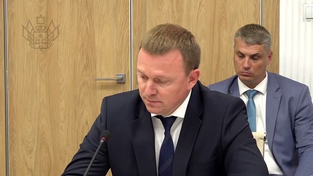 Провёл совещание по подготовке коммунальной инфраструктуры к предстоящему отопительному сезону смотреть онлайн