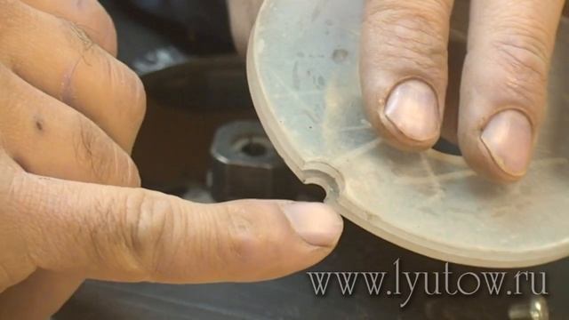 Фрезерный станок на базе фрезера Hitachi M12V2 смотреть онлайн