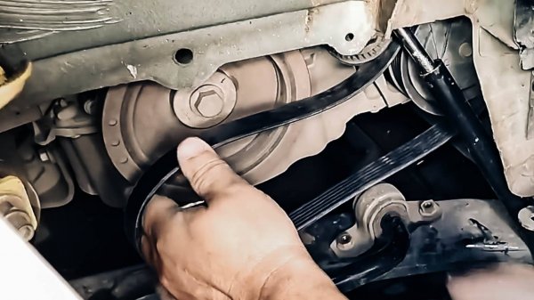 ЗАМЕНА РЕМНЯ ГЕНЕРАТОРА НА ДИЗЕЛЬНОМ ДАСТЕРЕ