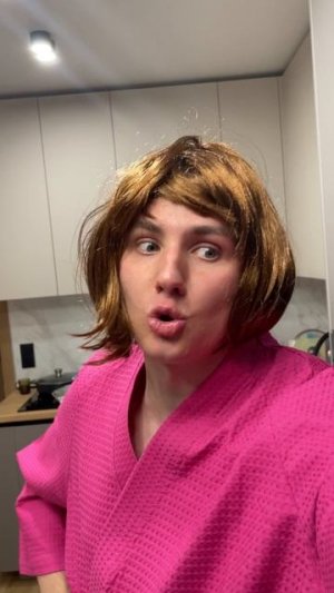 Когда маму подвёз её бывший одноклассник 🤣