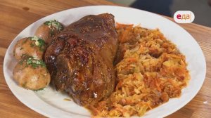 Свиная рулька в глазури с тушёной капустой. Ржаные булочки | Наедине с Мосиным /22