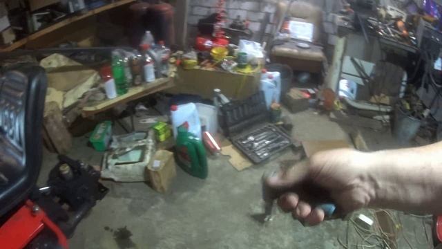 Снял с трактора китайское чудо.