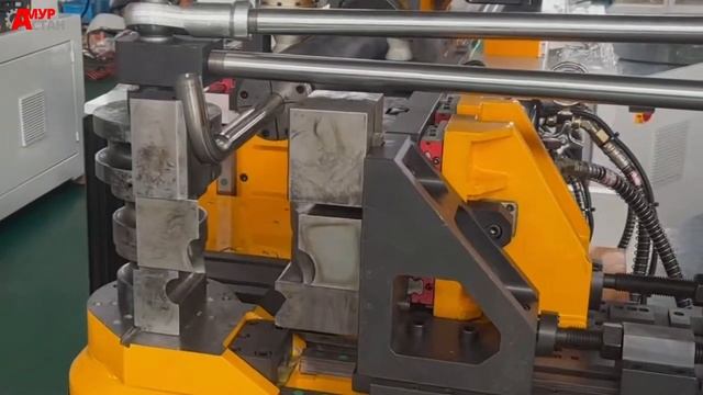 Как работает трубогибочный станок DW65CNC смотреть онлайн