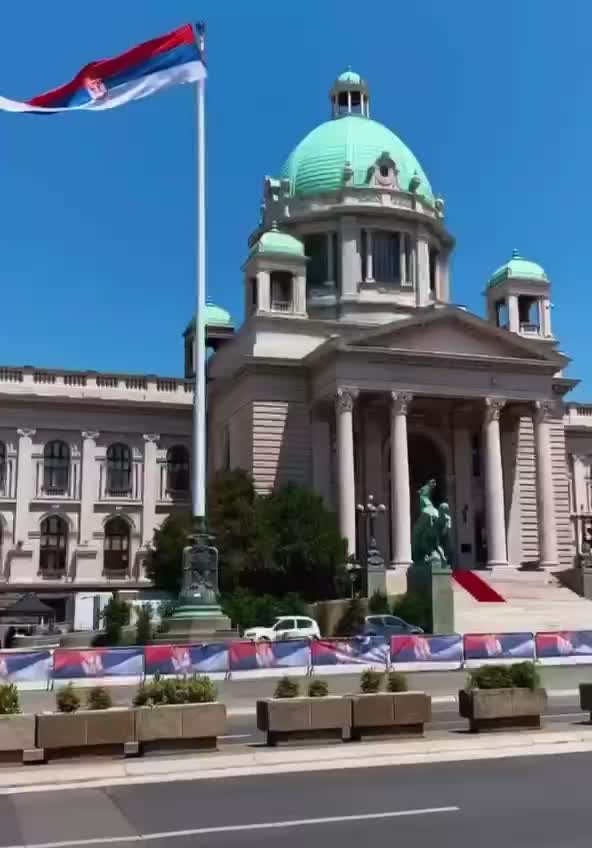 Белград - это удивительное место для спокойного и недорогого отдыха. Город обладает множеством до... смотреть онлайн