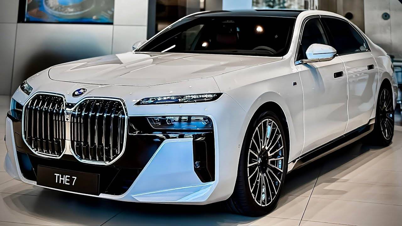 BMW 7 СЕРИИ 2025 ГОДА Выпуска - Шедевр Элегантности и Роскоши Седана смотреть онлайн