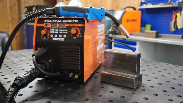 Обзор недорогого сварочного полуавтомата СварБери MIG/MMA-220SYN / MIG/MMA-1900SYN