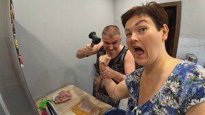 Выясняем с Вованом ОТНОШЕНИЯ и готовим ОТБИВНЫЕ! УСТРЯПАЛА всю кухню! Жарю сразу ГОРУ МЯСА! Влог