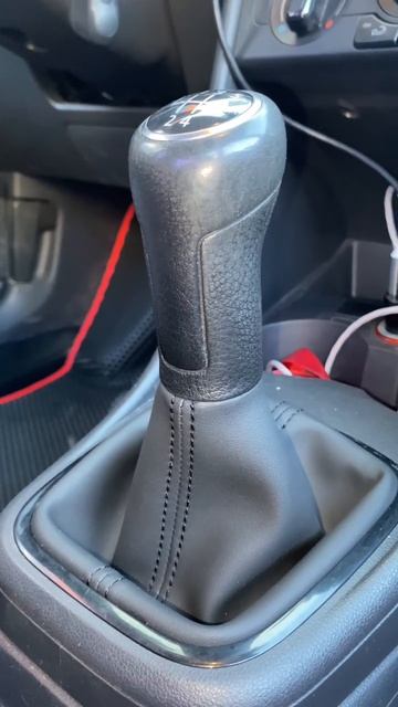 Volkswagen Polo 5. Перетяжка юбки кпп смотреть онлайн