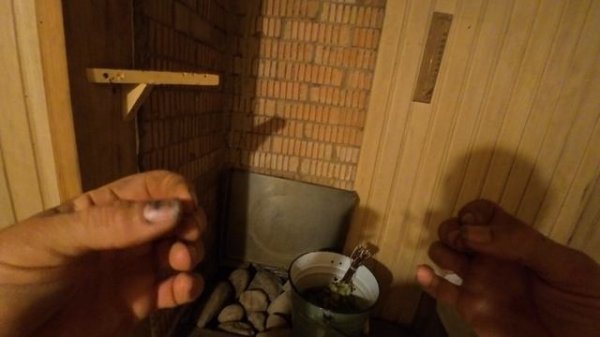 Париться в бане
