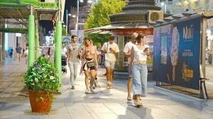 Bushman Prank_ Scaring People in Gran Vнa Street