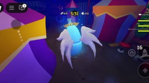 Играю в банан ест в роблоксе!!!