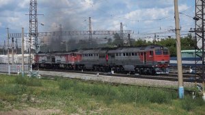 Тепловозы 2ТЭ116У-0284 и 2ТЭ10М-3087. Старт двойной тяги.
