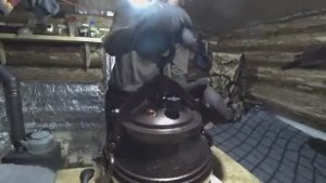 ИЗБУШКА В ТАЙГЕ ВНОВЬ ПРИЮТИЛА И ОБОГРЕЛА .БЫТОВЫЕ ДЕЛА В ИЗБЕ. ТАËЖНАЯ ВОЗНЯ.