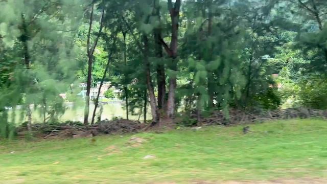 Трансфер через горы из аэропорта Сейшел до района Бо Валлон.